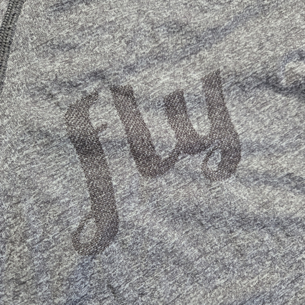 Oiselle Flyte Seamless Long Sleeve Gray Running Top Size Medium - Picture 10 of 12